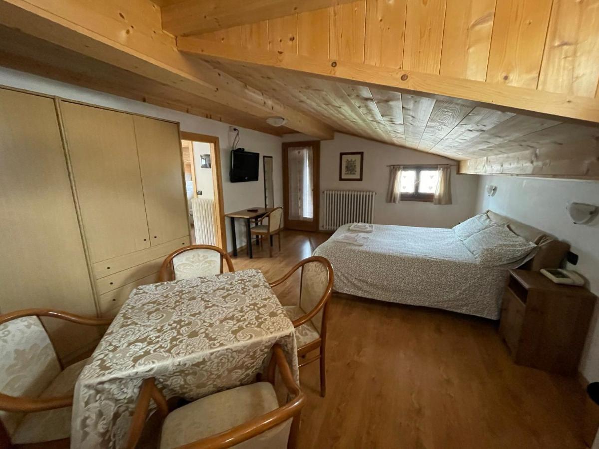 Ambassador Rooms In Bormio, Solo Camera Senza Colazione Екстериор снимка